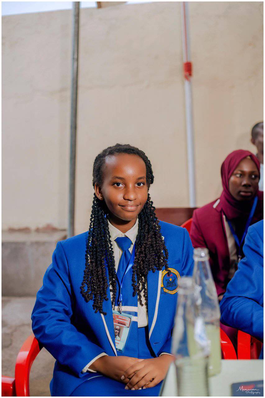 Dina, Grade 7 student